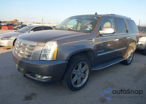 2012 Cadillac Escalade Luxury z USA, uszkodzony, nr VIN 1GYS3BEF9CR307427